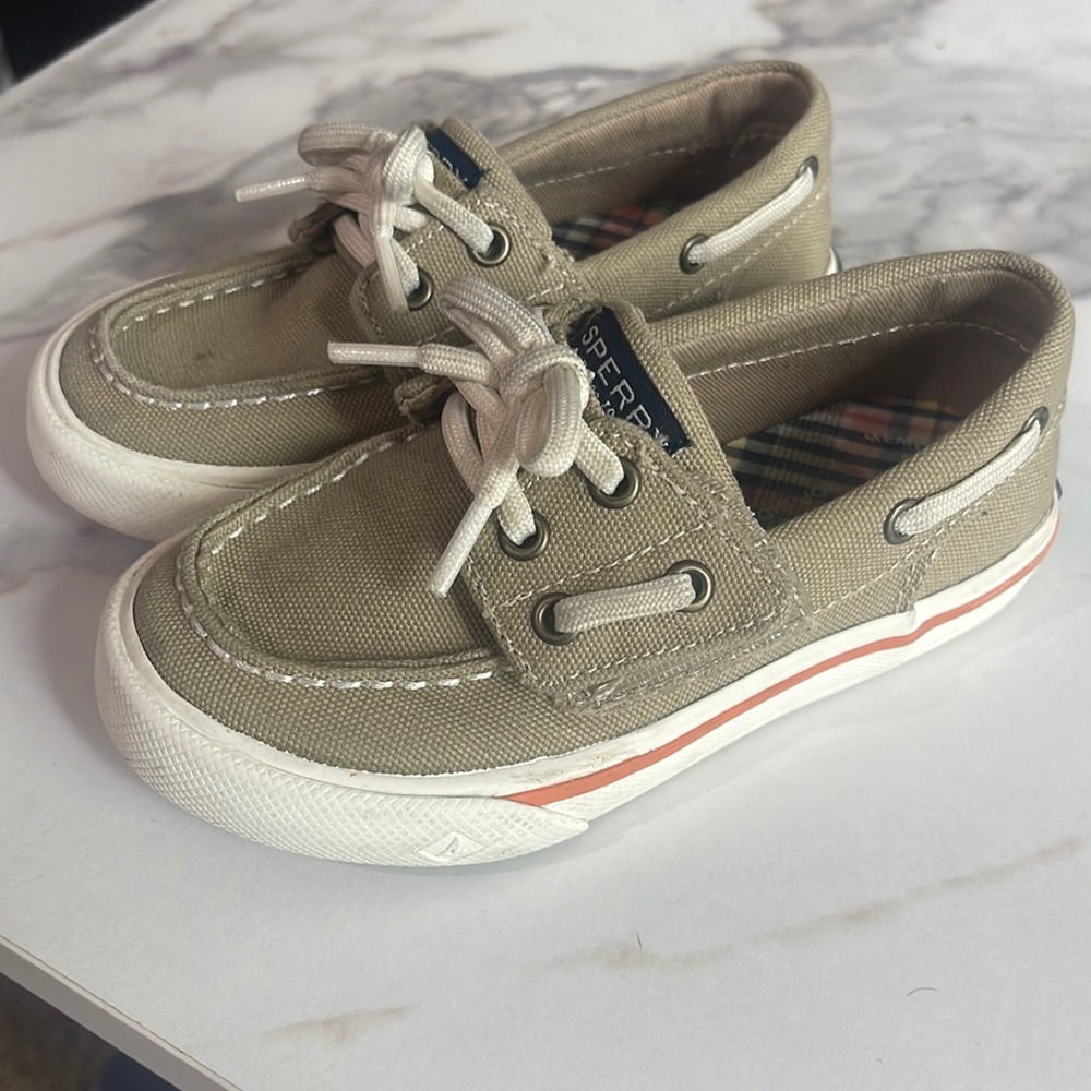 Sperry toddler shoes 7.5